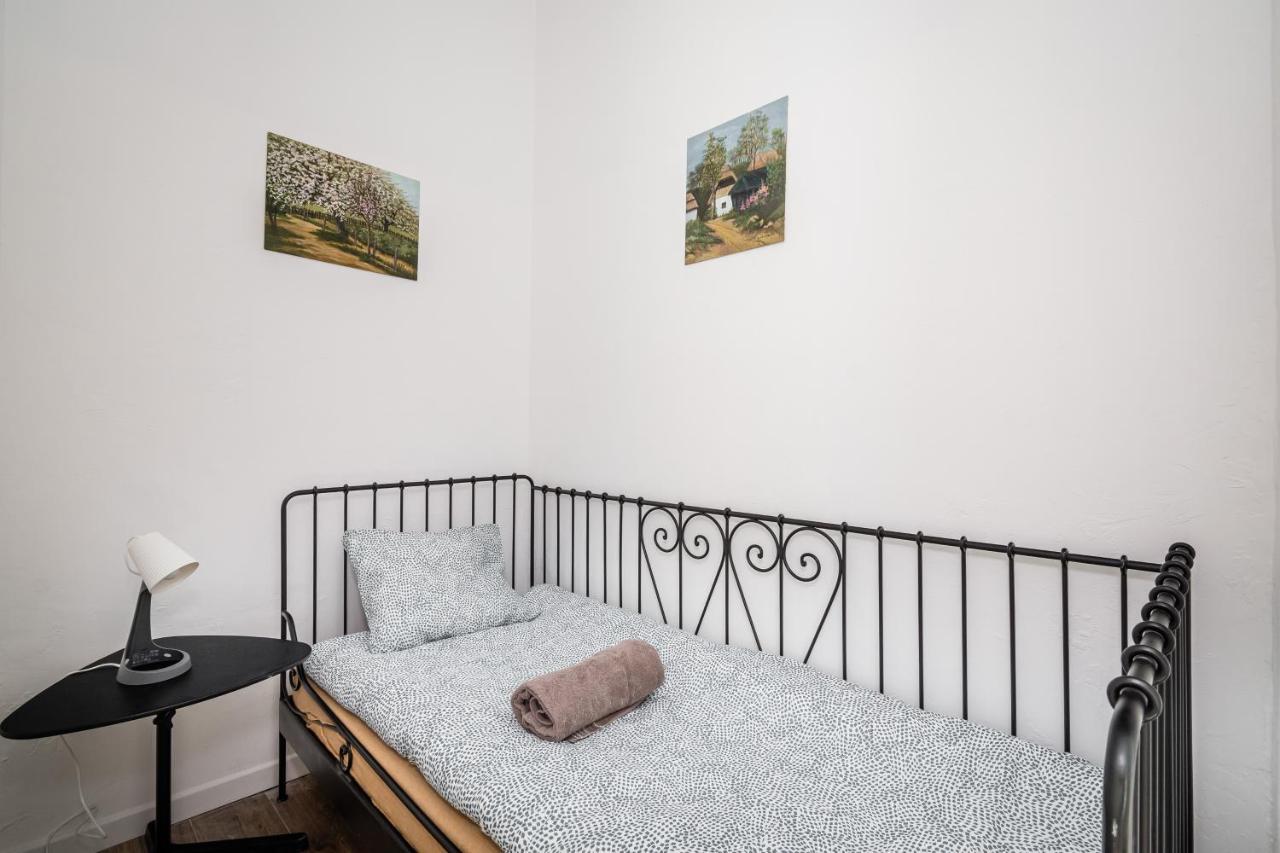 Lol Apartment Красков Екстериор снимка
